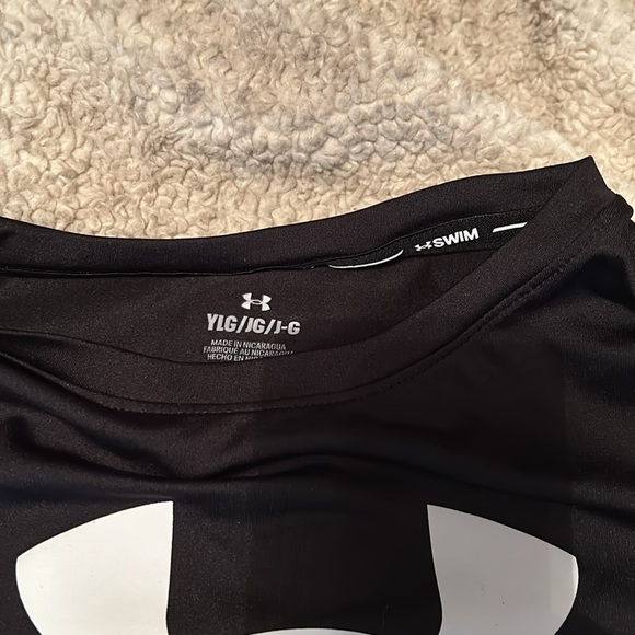 Under Armour t-shirt - Picture 2 of 2